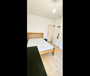Room in a Shared Flat, Herbert House, E1 - Photo 6