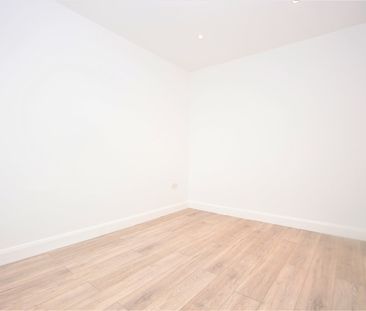 Flat to rent - Dartmouth Road, Forest Hill, SE23 - Photo 4