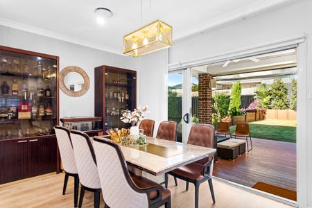 NORTH FACING PREMIUM FAMILY HOME LIVING Close to All Amenities! - Photo 4