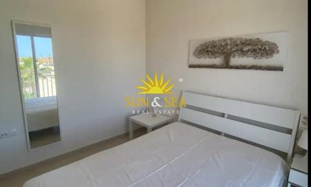 APARTMENT WITH 2 BEDROOMS AND 1 BATHROOM - Photo 4