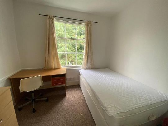 7 bedroom terraced house to rent - Photo 1
