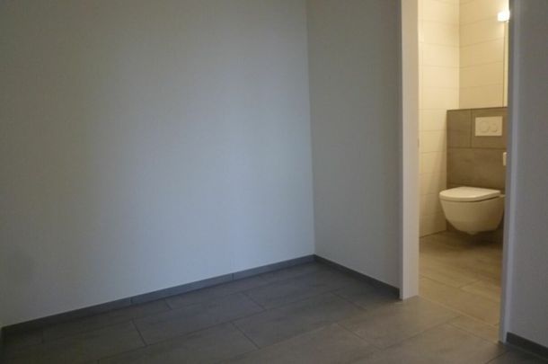 In Reinach, nähe Mischelicenter, schöne 2.5-Maisonette-Wohnung zu vermieten - Foto 1