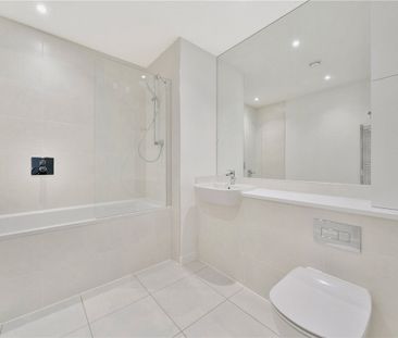 A chic one bedroom apartment situated in Wallbrook Gardens, a stunn... - Photo 6