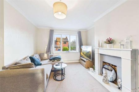 Stable Close, Burghfield Common, Reading, Berkshire, RG7 - Photo 2