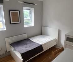 Room in a Shared Flat, Rutland Park Mansions, NW2 - Photo 5