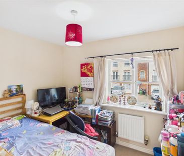 2 bedroom semi-detached house to rent - Photo 2