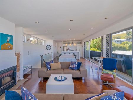 Beach Front Fully Furnished Home - Photo 4