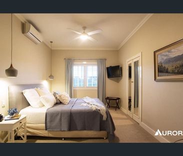 Hawthorne Riverfront Luxury — Dual-Living Family Residence with Bre... - Photo 4