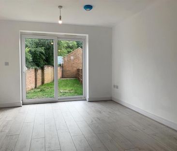 3 bedroom end of terrace house to rent - Photo 6