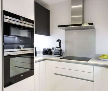 An attractive one bedroom apartment with a balcony in this landmark... - Photo 6