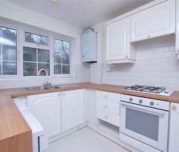 Regalfield Close, Guildford, Surrey, GU2 - Photo 3