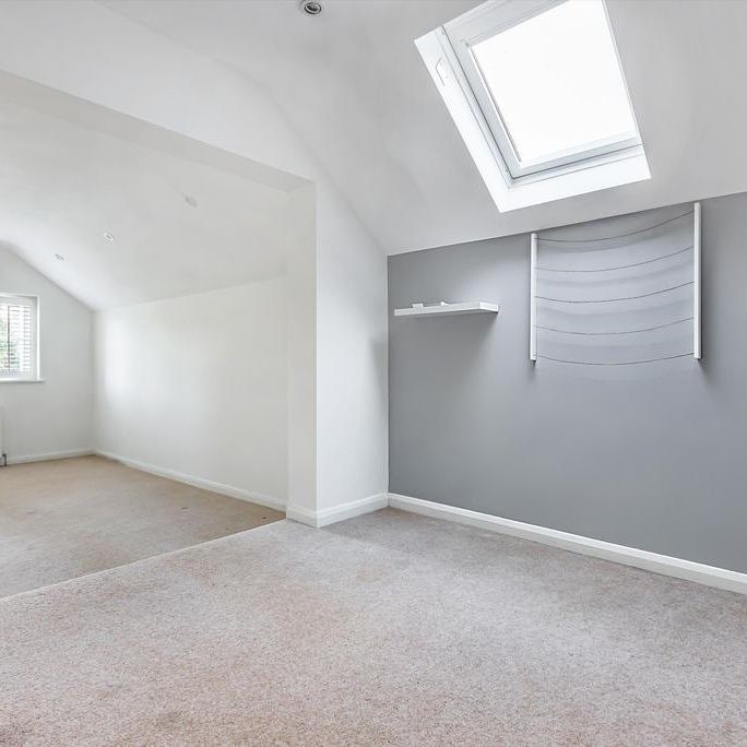 4 bedroom semi-detached house to rent - Photo 1