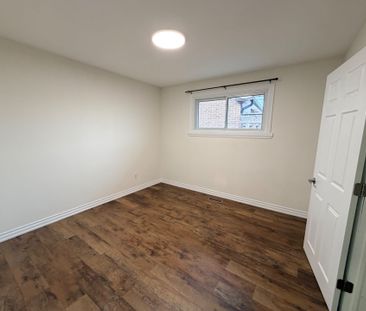 For Lease - 860 Florell Drive Unit# 1, Oshawa, Ontario - Photo 2