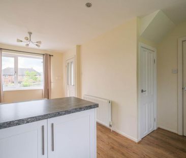 3 bedroom semi-detached house to rent - Photo 6