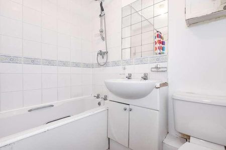 Slough, Berkshire, SL1 - Photo 2