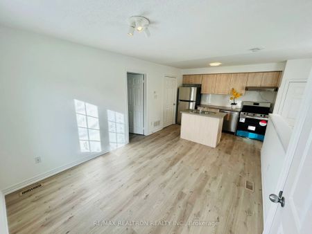 30 Northvale Road #Coach H - Photo 3