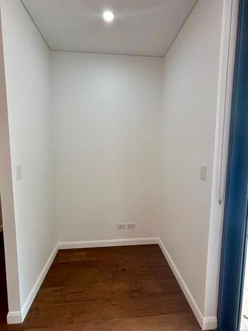 Near New Modern 2 bedroom + Study apartment in the heart of Eastwood - Photo 2