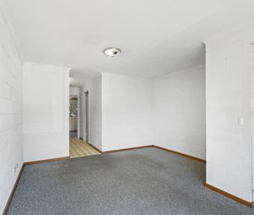 Light-Filled One-Bedroom Unit in Berriedale - Photo 5