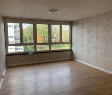 Location Appartement 4 pièces 81m² MONT ST AIGNAN 76130 - Photo 1