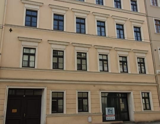 gemütliche 2- Raumwohnung im Dachgeschoss mit Stellplatz im Hof ! - Foto 1