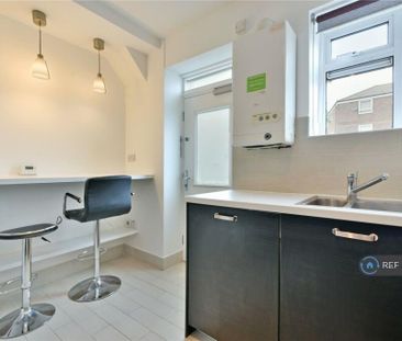 Studio to rent - Photo 6
