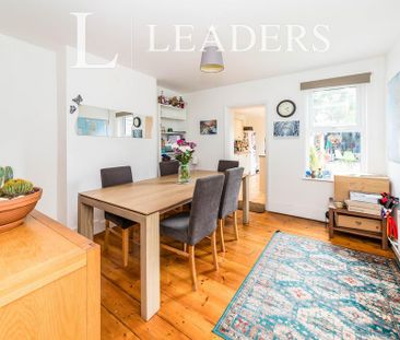 4 bedroom semi-detached house to rent - Photo 5