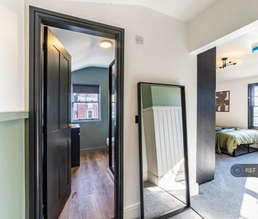 Studio to rent - Photo 5