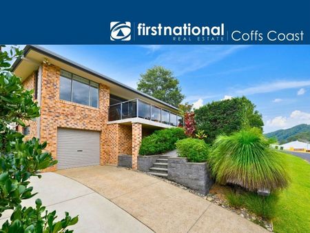 Picture-perfect family home in a prime Coffs Harbour location - Photo 5
