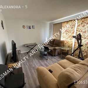 1 bed 1 bath apartment located in Pioneer Village, Regina, SK - Photo 2