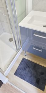 BERNE Roommate 5 Bedrooms at Amiens - Photo 4