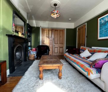 Crown Road - Photo 6