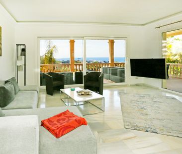 Elegant luxury villa with stunning sea views in Nova Santa Ponsa - Photo 6