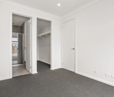 Brand New Three Bedroom in Prime Seaford Heights - Photo 1