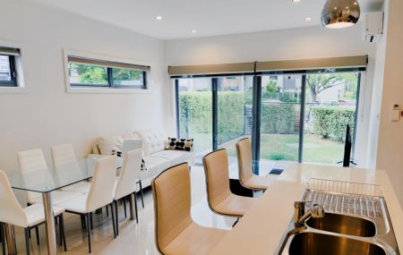 3 bed 2 bath-single room - Photo 2