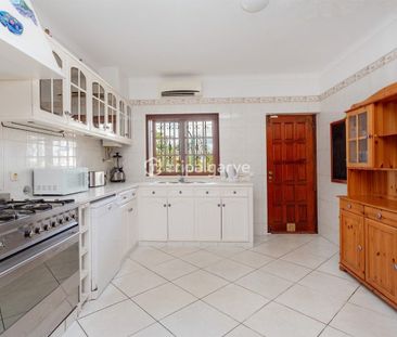 Faro, Albufeira, Guia, Portugal, Albufeira, Faro 8200-385 - Photo 2