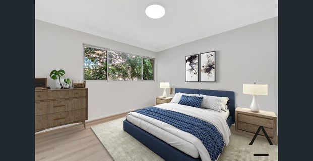 Private, Sun-Drenched Townhouse in Boutique Complex - Photo 1