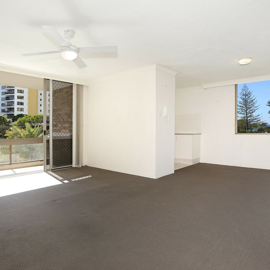 8/24 Laycock Street, Surfers Paradise QLD, Belconnen - Photo 1