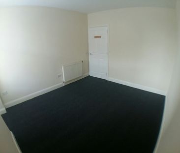 1 Bed Flat, Elizabeth Street, G51 - Photo 2