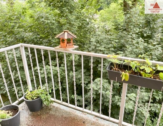 Moderne 4-Raum-Wohnung mit Balkon in Annaberg OT Buchholz!! - Photo 1