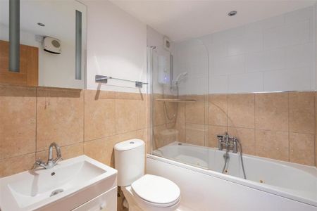 3 bedroom apartment to rent - Photo 4