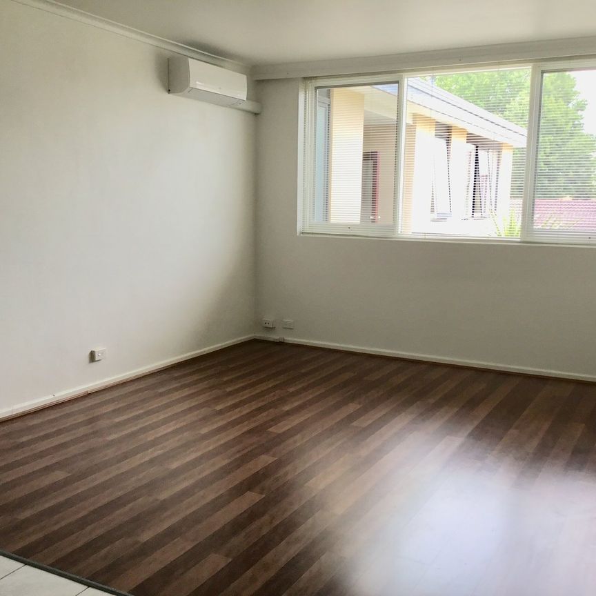 SPACIOUS AND BRIGHT APPARTMENT - Photo 1