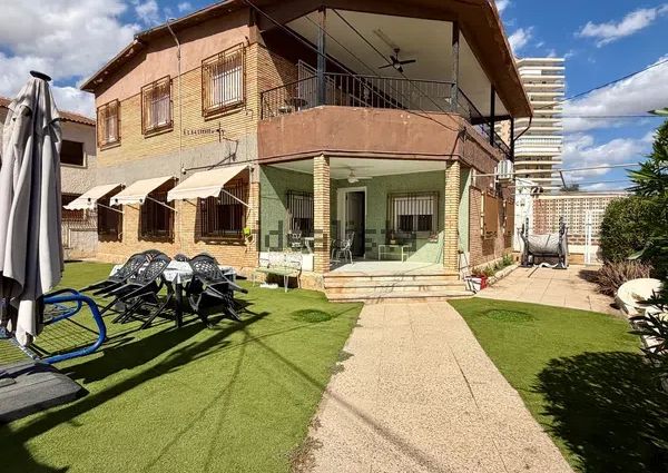 Alquiler de casa o chalet independiente en Calle Bolivia, 2