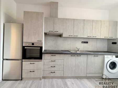 Pronájem bytu 1+1 35 m2 - Fotografie 3
