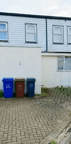 1 bedroom in a house share to rent - Photo 1