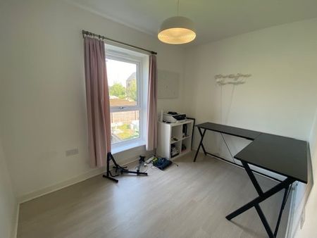 Rhodfa Crughywel, St. Mellons, CARDIFF - Photo 3