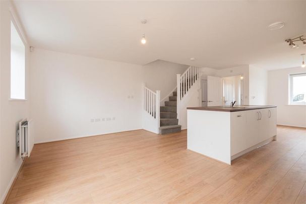 3 bedroom terraced house to rent - Photo 1