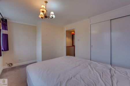 2 bedroom semi-detached house to rent - Photo 5