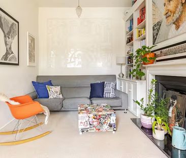 1 Bed Terraced House, Trinity Green, E1 - Photo 2