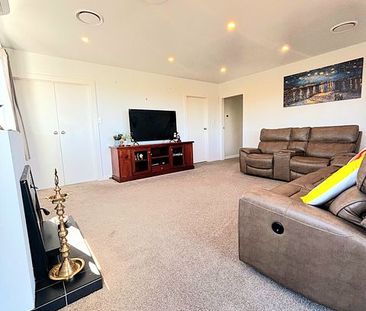 3Bdr house with great views and Central Heating - Photo 5