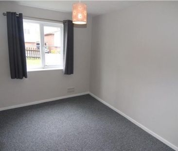 2 bedroom ground floor maisonette to rent - Photo 2